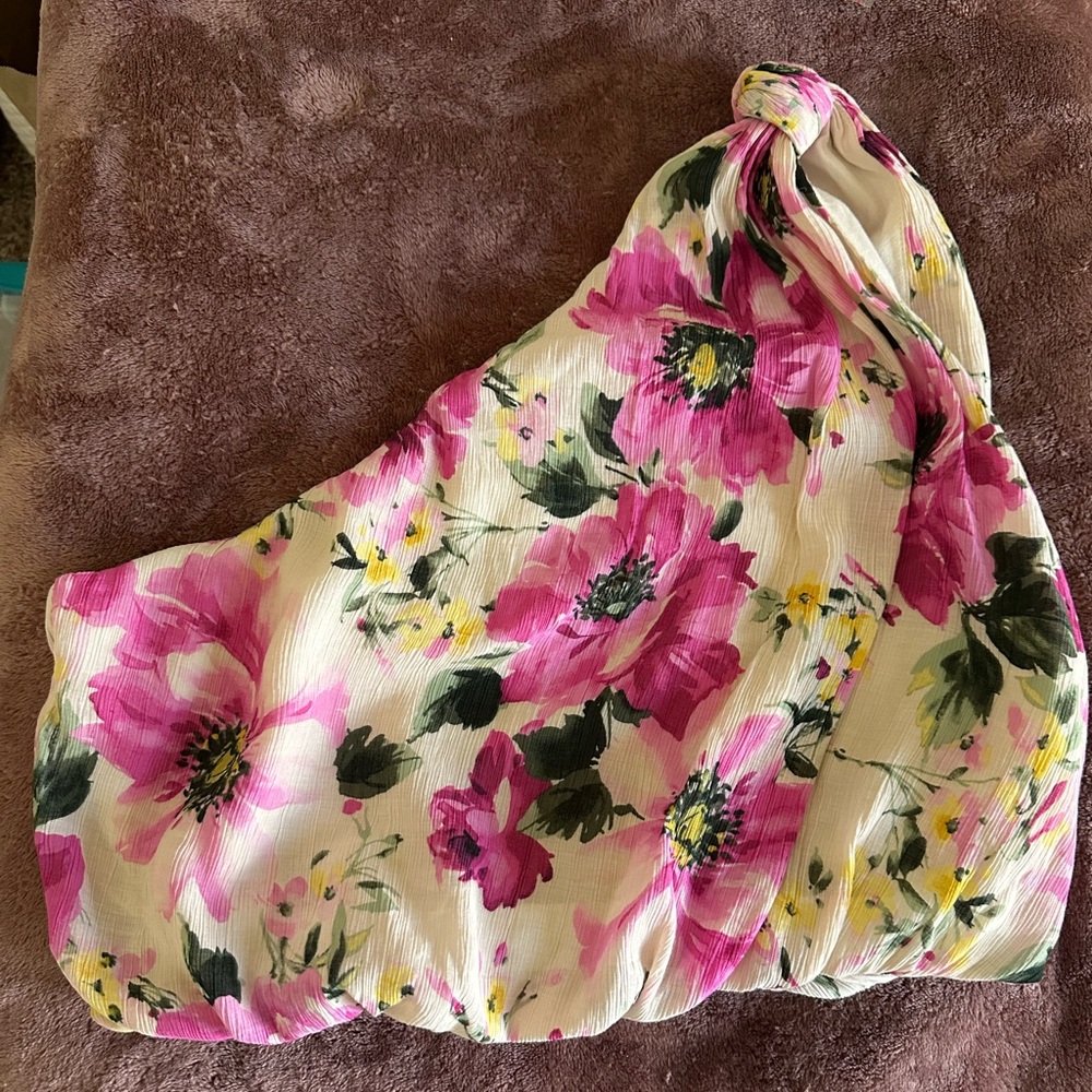Abercrombie & Fitch One Shoulder Top